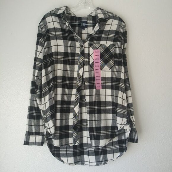 GAP black and white plaid button down flannel shirt women's size S - Picture 1 of 15